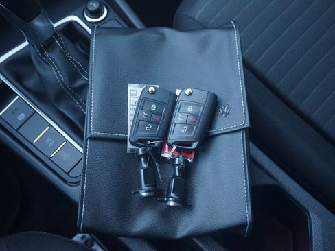 Used 2025 Volkswagen Jetta S image 36