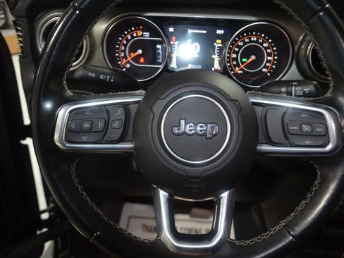 Used 2022 Jeep Gladiator Overland image 30