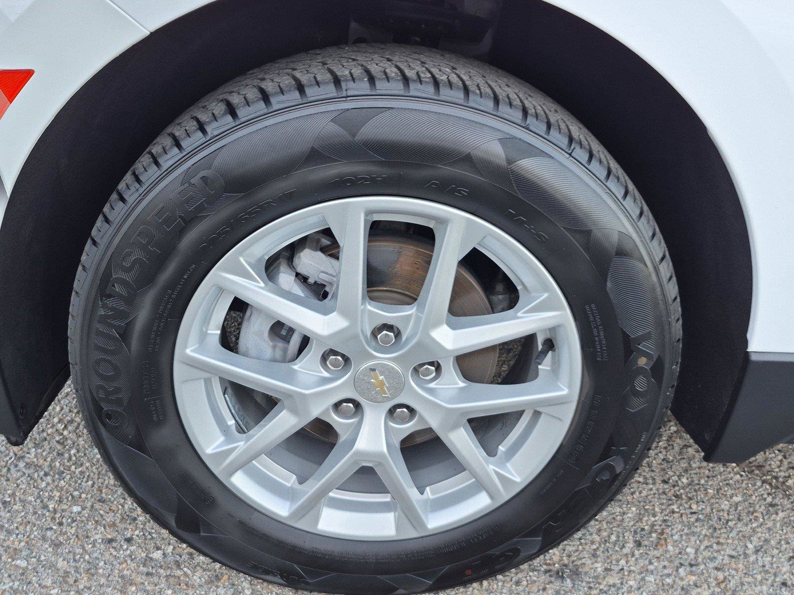 Used 2024 Chevrolet Equinox LT FWD image 15