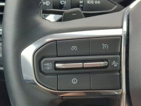 Used 2025 GMC Acadia Elevation image 24