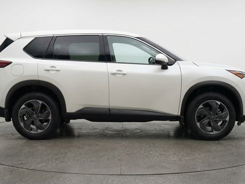 Used 2025 Nissan Rogue SV image 11