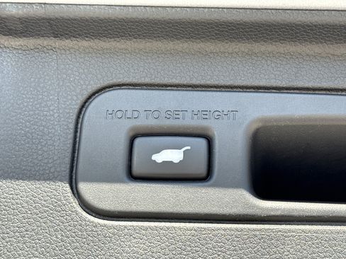 Certified 2024 Honda Pilot Touring image 18