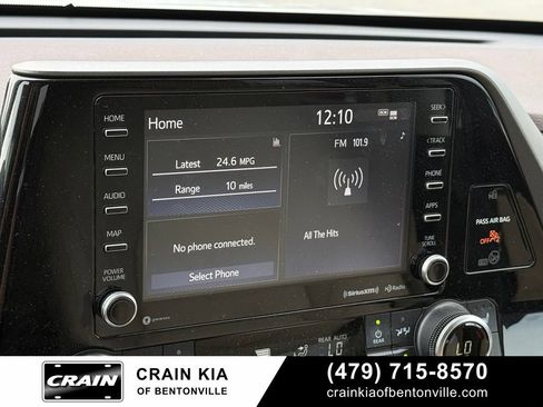 Used 2022 Toyota Highlander XLE FWD image 14