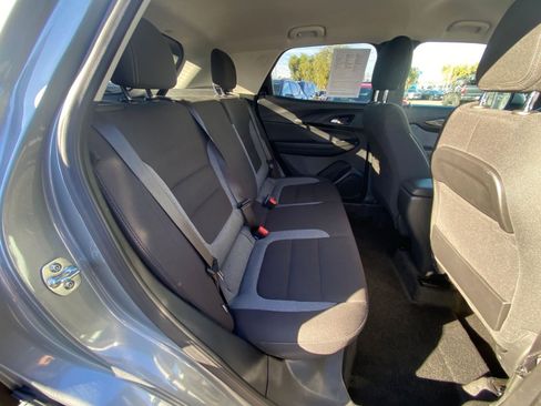 Used 2025 Chevrolet TrailBlazer LT image 39