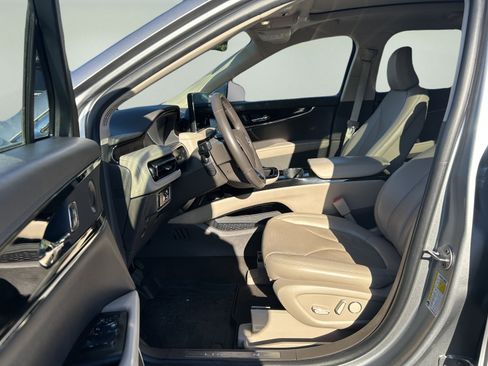 Certified 2021 Lincoln Nautilus Reserve image 8