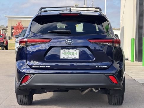 Used 2022 Toyota Highlander XLE image 8