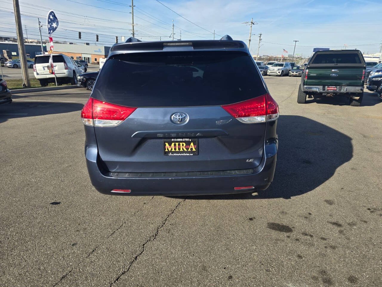 Used 2014 Toyota Sienna LE FWD image 3