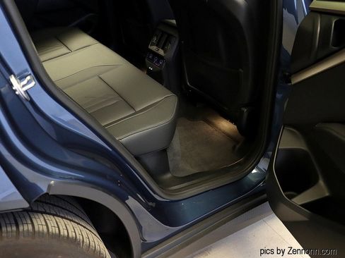 Used 2025 BMW X3 xDrive30i w/ Premium Package image 31