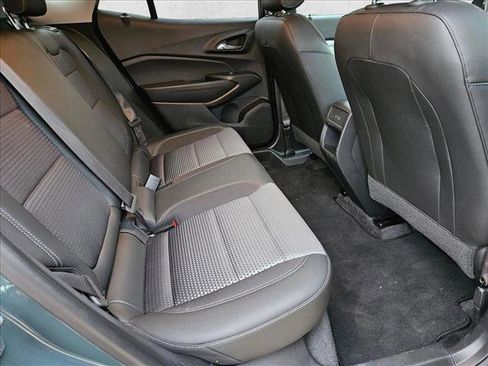 Used 2025 Chevrolet Trax LT image 19