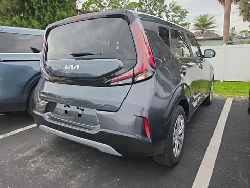 Certified 2023 Kia Soul LX FWD image 15