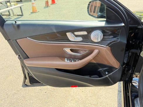 Used 2017 Mercedes-Benz E 300 4MATIC image 15