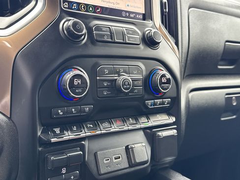 Used 2021 Chevrolet Silverado 2500 High Country w/ Z71 Off-Road Package image 18