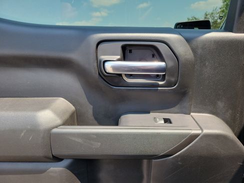 Used 2019 Chevrolet Silverado 1500 Custom image 12