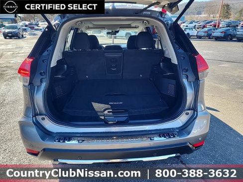 Certified 2019 Nissan Rogue SV w/ Sun & Sound Touring Package image 28