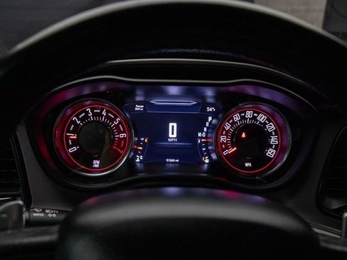 Used 2022 Dodge Challenger GT image 31