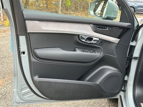 New 2026 Volvo XC90 B6 Ultra w/ Protection Package image 9