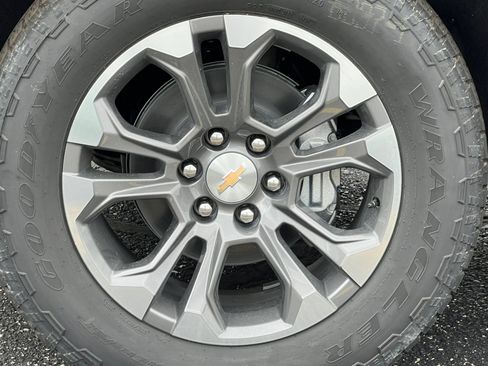New 2026 Chevrolet Silverado 1500 High Country w/ Technology Package AWD/4WD image 10