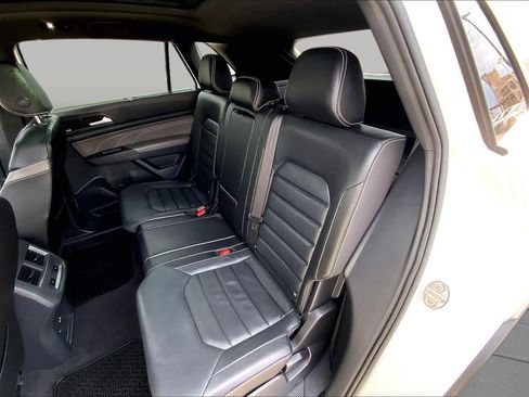 Used 2023 Volkswagen Atlas Cross Sport SEL Premium R-Line AWD/4WD image 19