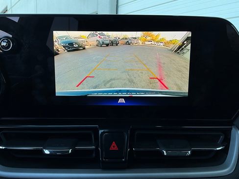 Used 2025 Chevrolet TrailBlazer LT image 28