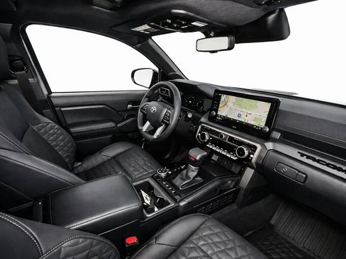 Used 2024 Toyota Tacoma TRD Off-Road image 12