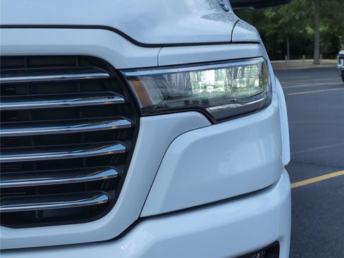 New 2026 RAM 1500 Laramie AWD/4WD image 12