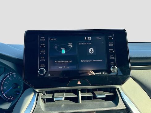 Used 2021 Toyota Venza LE image 28