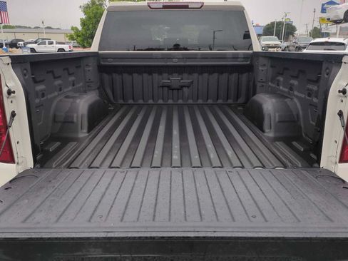 Used 2026 Chevrolet Silverado 1500 Custom Trail Boss w/ LPO, Dark Essentials Package AWD/4WD image 25