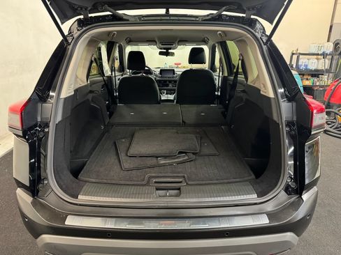 Used 2023 Nissan Rogue SV AWD/4WD image 7