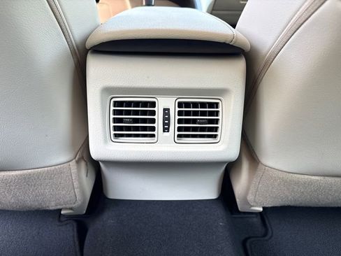 Used 2021 Toyota Camry XLE w/ Carpet Mat Package (TMS) AWD/4WD image 18