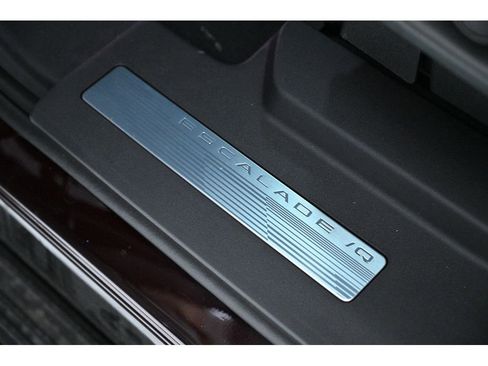 New 2025 Cadillac Escalade IQ Luxury 2 image 17