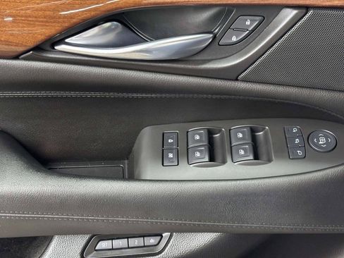 Used 2016 Cadillac Escalade ESV Luxury AWD/4WD image 35