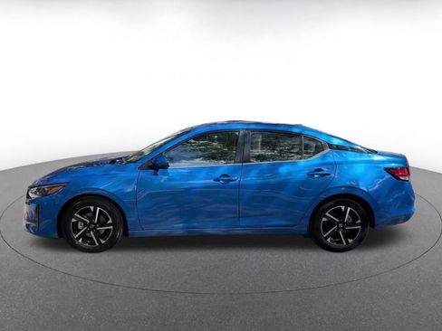 Used 2025 Nissan Sentra SV FWD image 14