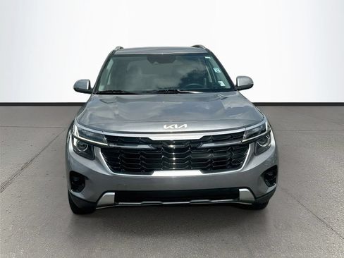 Certified 2025 Kia Seltos EX FWD image 2