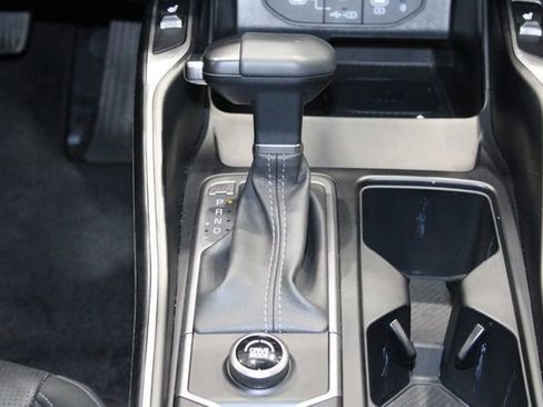 Used 2024 Kia Sorento S image 31