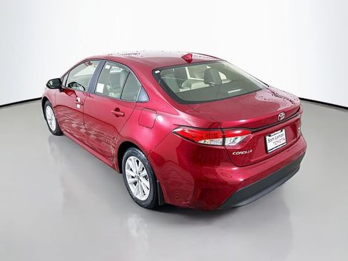 Used 2026 Toyota Corolla LE w/ LE Premium Package FWD image 5
