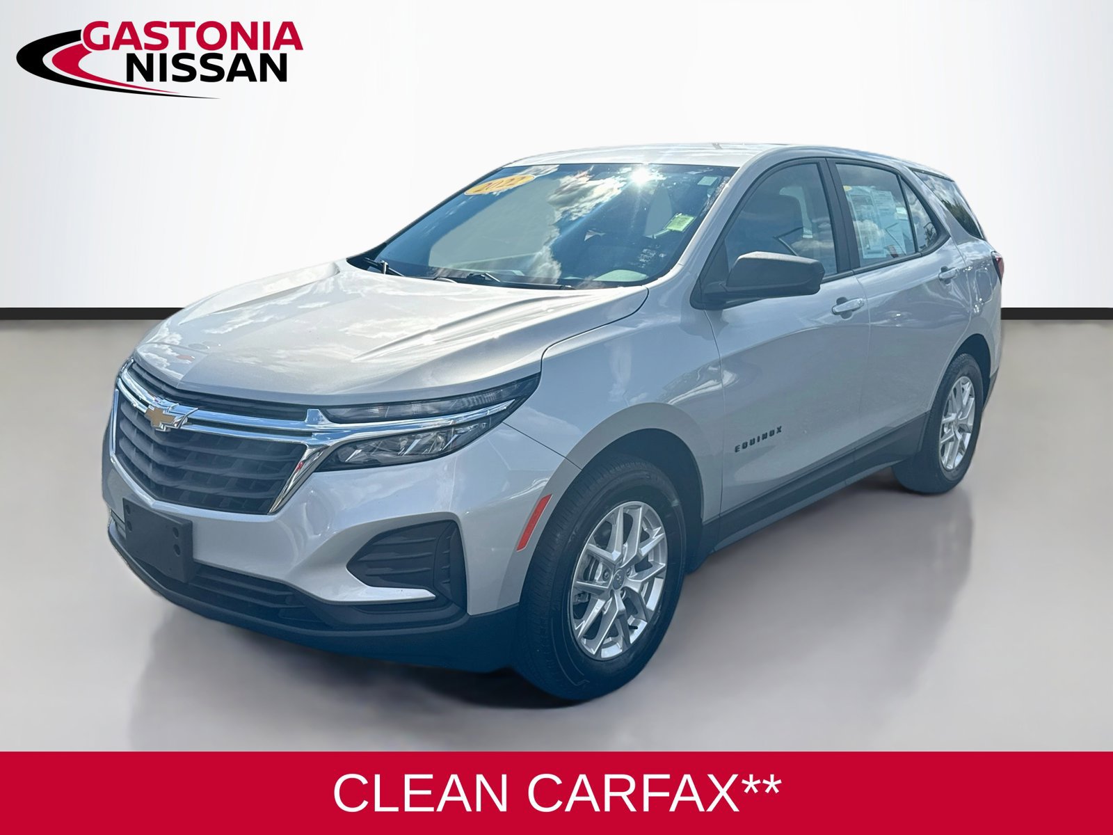 Used 2022 Chevrolet Equinox LS AWD/4WD image 3