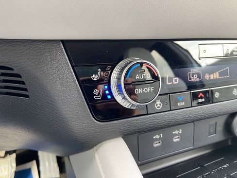 New 2026 Mitsubishi Outlander SEL AWD/4WD image 29