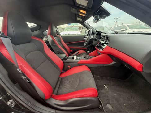 Used 2025 Nissan Z Performance w/ Floor Mat Package image 19