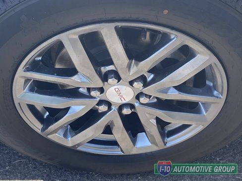 Used 2017 GMC Acadia SLT FWD image 8