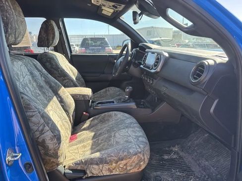 Used 2020 Toyota Tacoma TRD Off-Road image 22