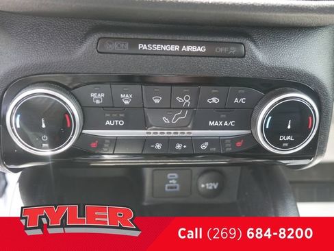 Used 2022 Ford Escape SEL w/ Technology Package AWD/4WD image 34