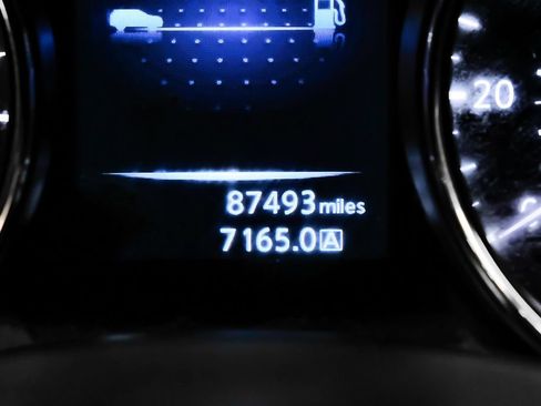 Used 2015 Nissan Rogue SV w/ SV Family Package FWD image 28