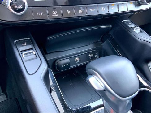 Certified 2025 Kia Telluride S FWD image 27