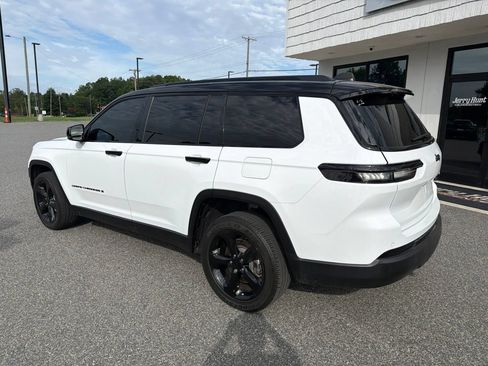 Used 2023 Jeep Grand Cherokee L Laredo RWD image 7