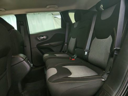 Used 2016 Jeep Cherokee Sport w/ Cold Weather Group image 21