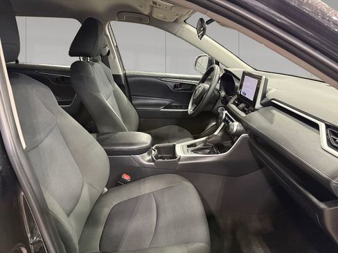 Used 2025 Toyota RAV4 LE image 17