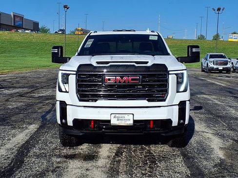 New 2026 GMC Sierra 2500 AT4 w/ AT4 Premium Plus Package AWD/4WD image 9
