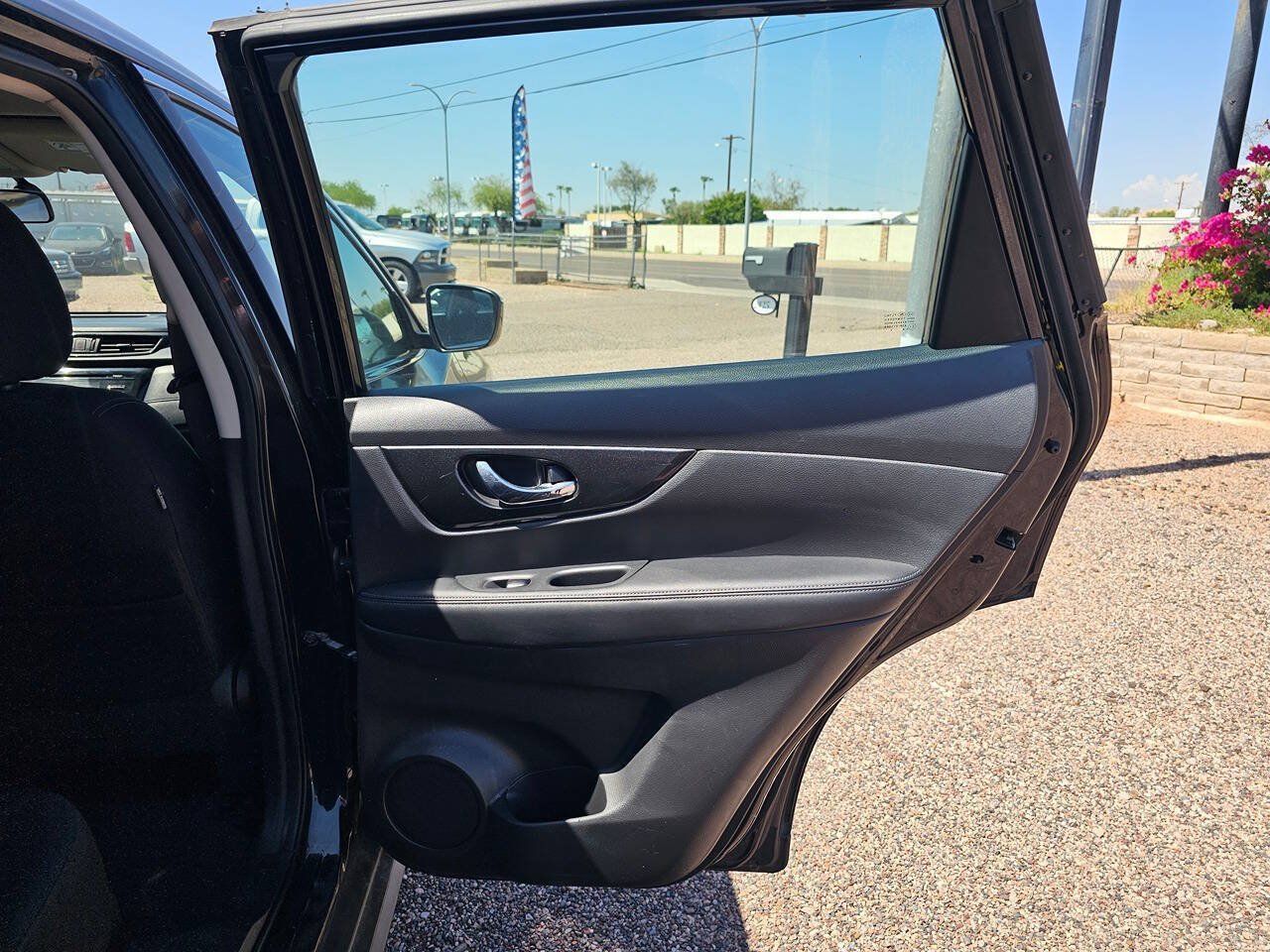 Used 2017 Nissan Rogue S FWD image 10