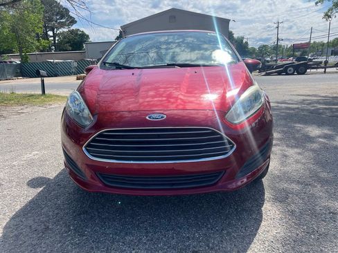 Used 2016 Ford Fiesta SE FWD image 4