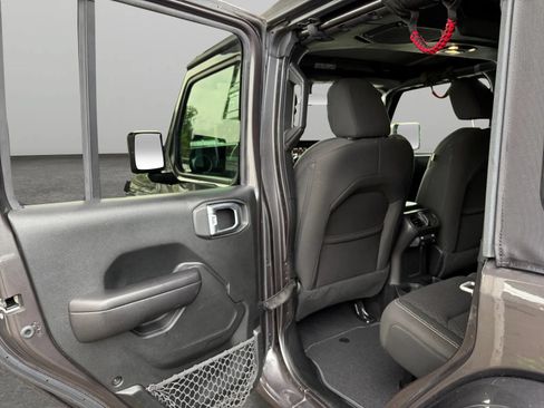 Used 2021 Jeep Wrangler Unlimited Sport AWD/4WD image 14